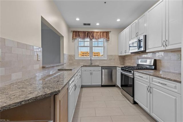 301 Brooke Ave Apt 103, Norfolk, VA 23510