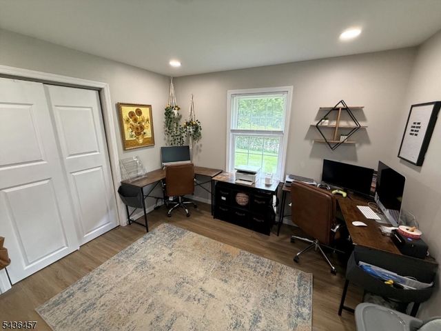 68 Dupont Ave, Hopatcong Boro, NJ 07843