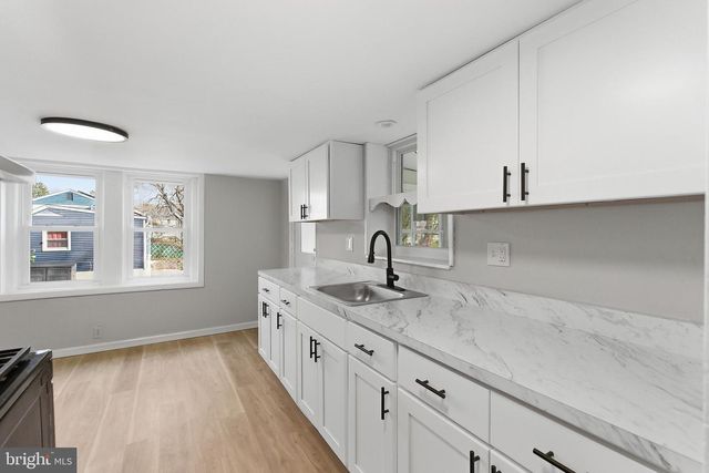 409 CEDAR AVE, Lindenwold, NJ 08021