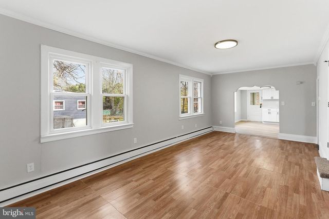 409 CEDAR AVE, Lindenwold, NJ 08021