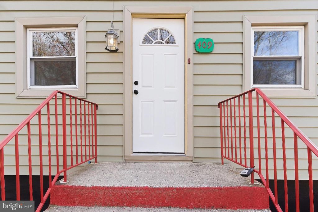 409 CEDAR AVE, Lindenwold, NJ 08021