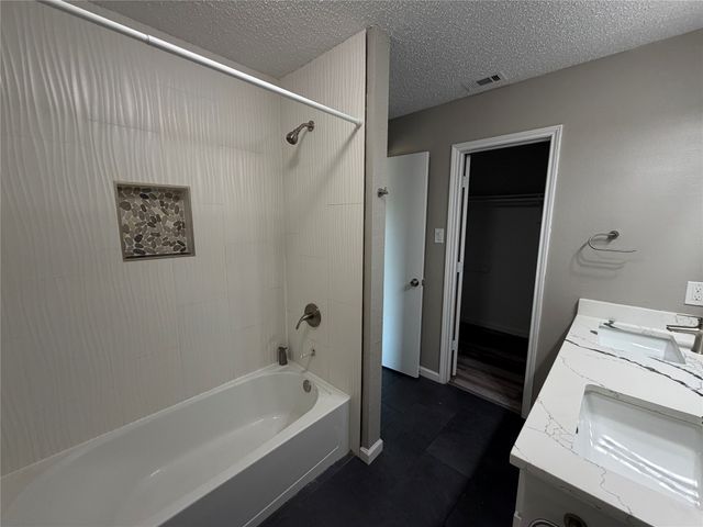 10231 Ridge Oak Street, Dallas, TX 75227