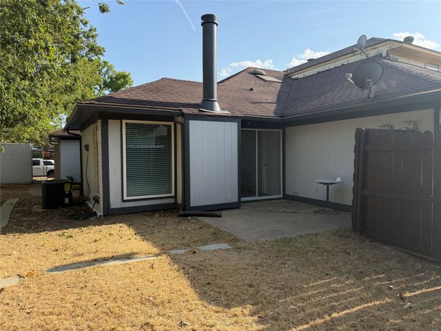10231 Ridge Oak Street, Dallas, TX 75227