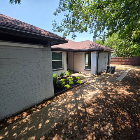 10231 Ridge Oak Street, Dallas, TX 75227