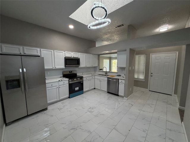 10231 Ridge Oak Street, Dallas, TX 75227