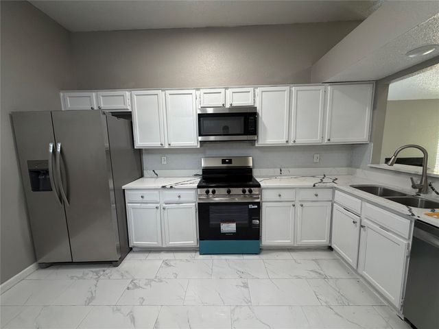10231 Ridge Oak Street, Dallas, TX 75227