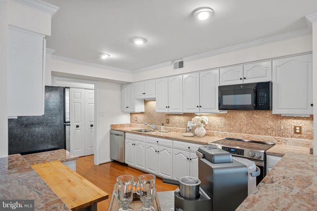 1532 CHURCH HILL PL, Reston, VA 20194