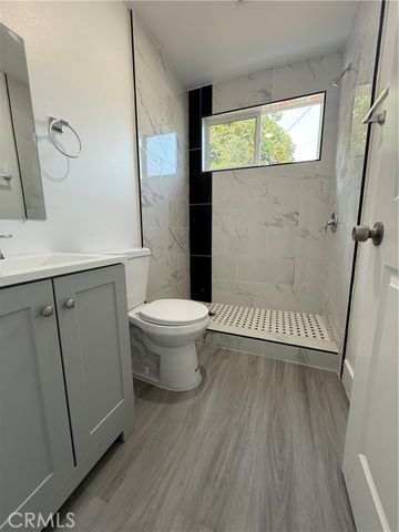 718 E 48th, Los Angeles, CA 90011