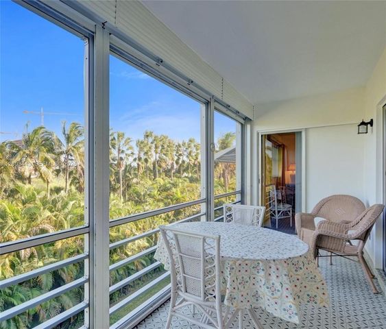 500 NE 14th Ave 306, Hallandale Beach, FL 33009