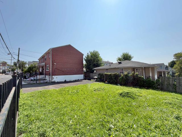 564 GARFIELD AVE, Jc, Greenville, NJ 07305