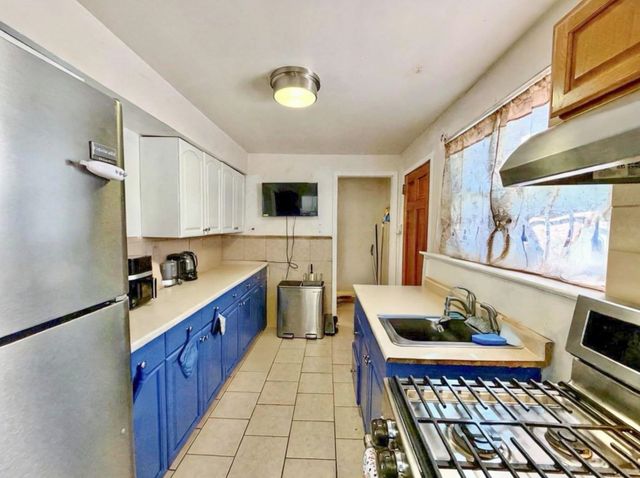 564 GARFIELD AVE, Jc, Greenville, NJ 07305
