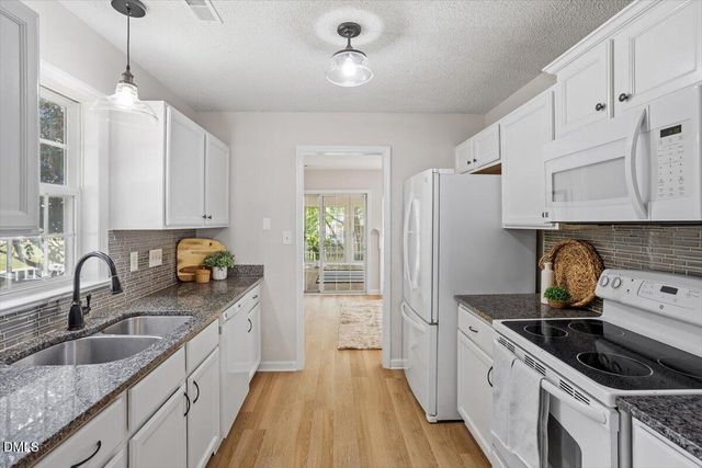 528 Arbor Creek Drive, Holly Springs, NC 27540