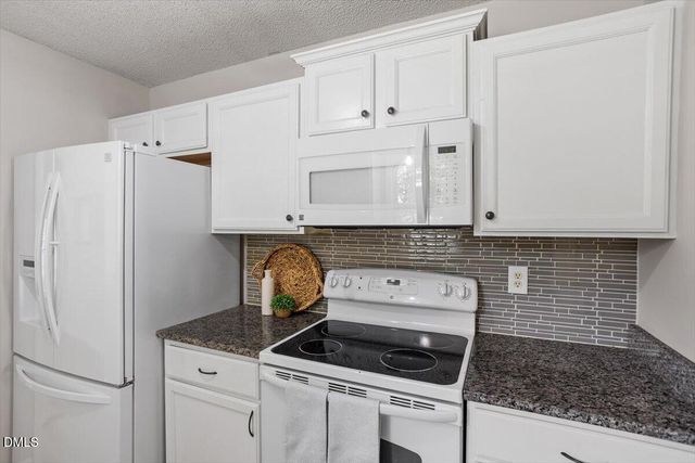 528 Arbor Creek Drive, Holly Springs, NC 27540