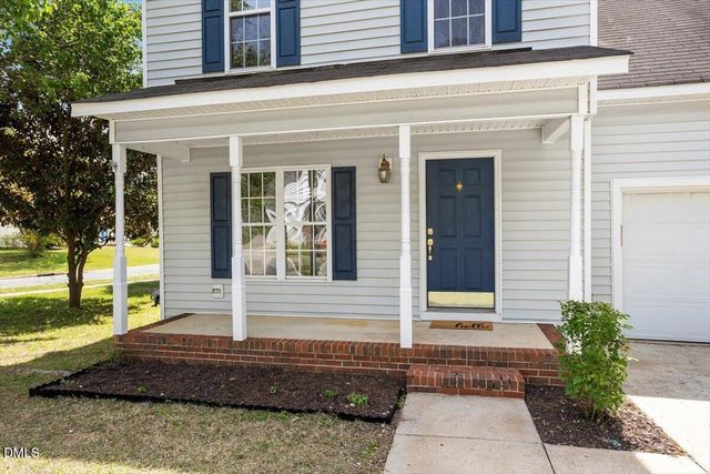 528 Arbor Creek Drive, Holly Springs, NC 27540