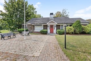 11 Maple, West Newbury, MA 01985