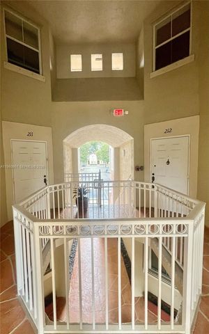 8970 W Flagler St 212, Miami, FL 33174