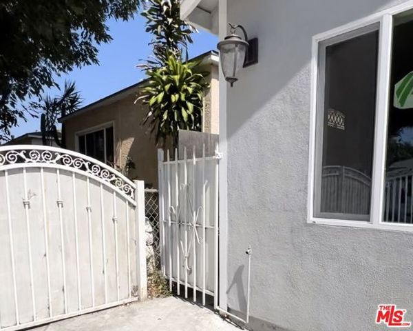 8946 Bryson Avenue A, South Gate, CA 90280