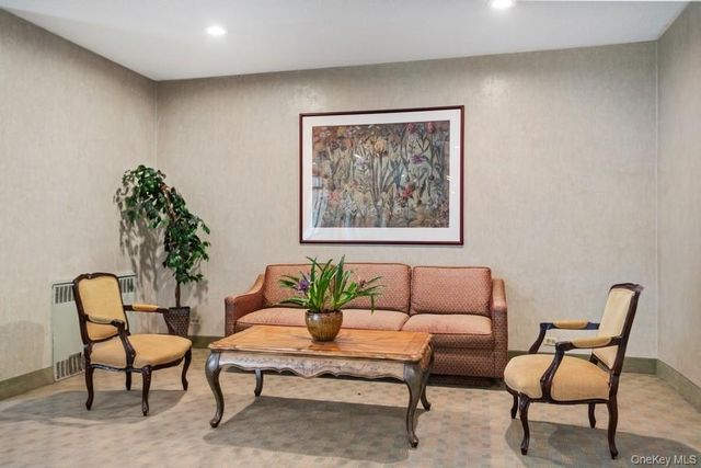 162-01 Powells Cove Boulevard 5G, Beechhurst, NY 11357