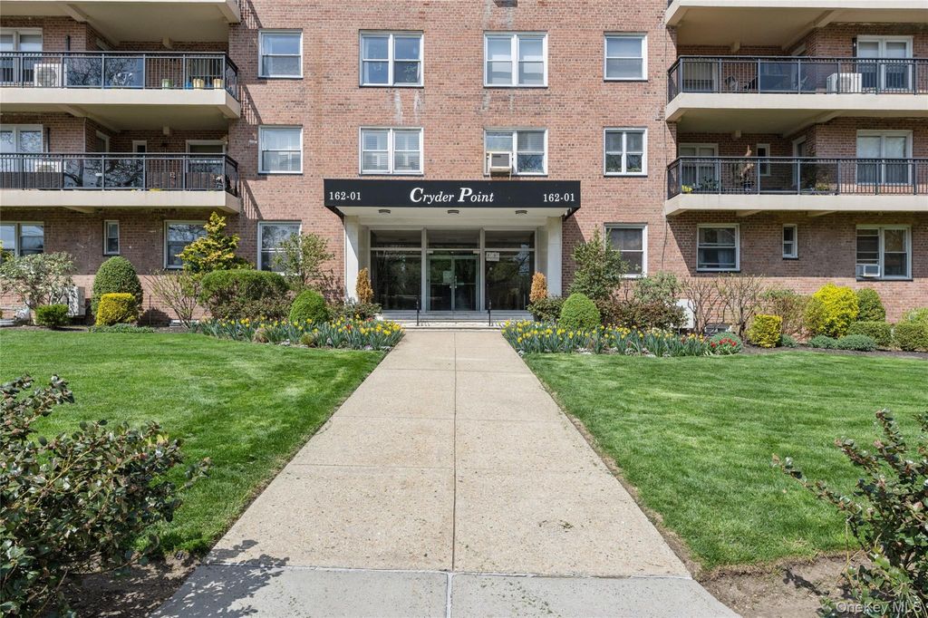162-01 Powells Cove Boulevard 5G, Beechhurst, NY 11357