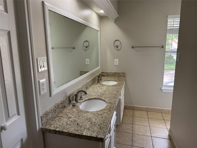 6630 Sumner Isle Court, Spring, TX 77379