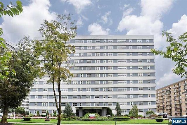 280 Prospect Avenue 5D, Hackensack, NJ 07601