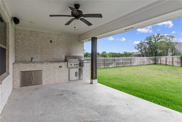 2612 Somerton Court, College Station, TX 77845