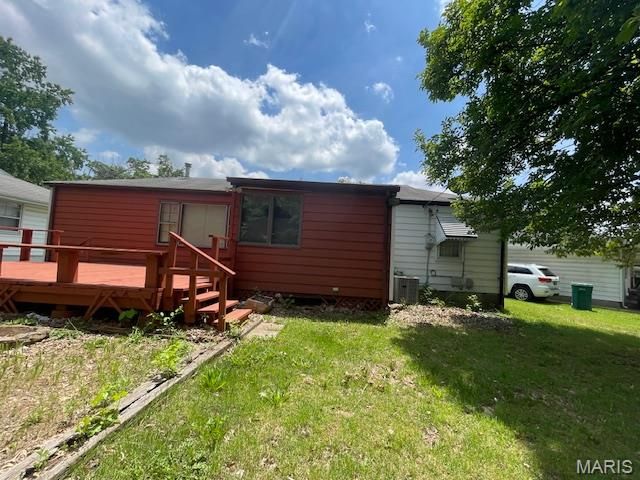 1537 Akron Drive, St Louis, MO 63137