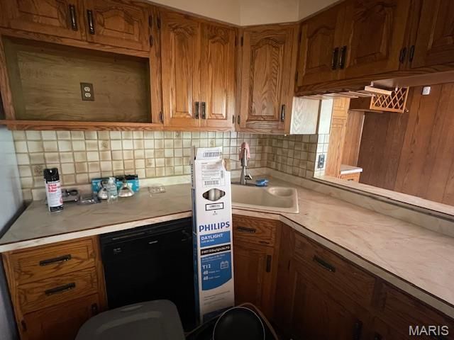 1537 Akron Drive, St Louis, MO 63137
