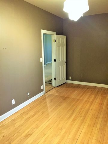 3926 W Byron Street 2, Chicago, IL 60618