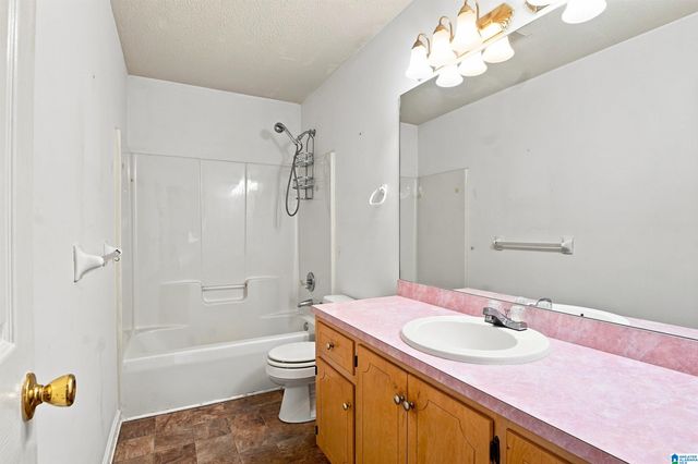 1408 SMITHFIELD FOREST CIRCLE, Pleasant Grove, AL 35127