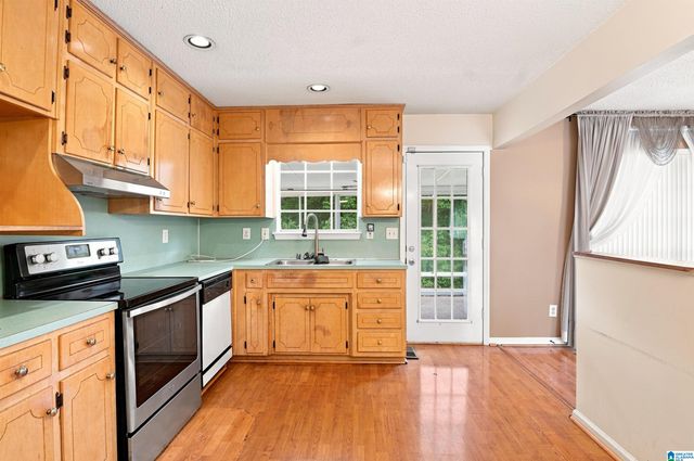 1408 SMITHFIELD FOREST CIRCLE, Pleasant Grove, AL 35127