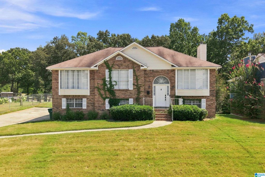 1408 SMITHFIELD FOREST CIRCLE, Pleasant Grove, AL 35127