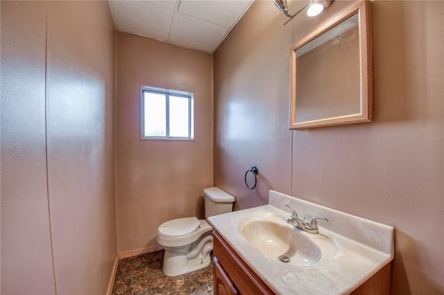 135 E First Ave, Tarentum, PA 15084