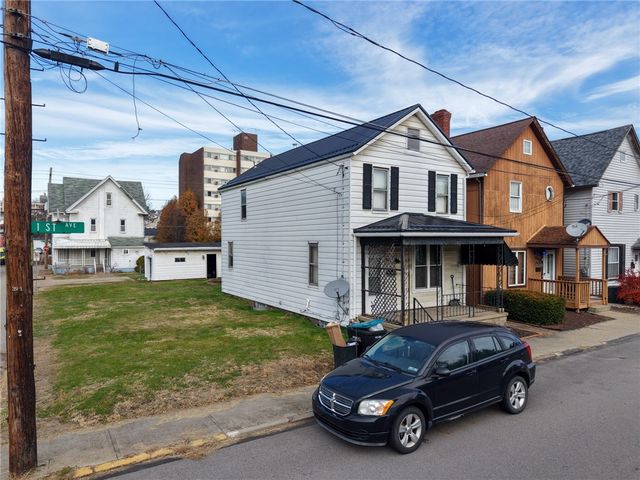 135 E First Ave, Tarentum, PA 15084