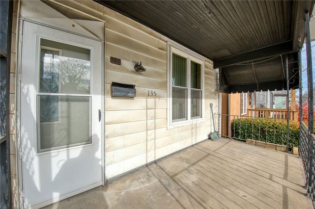 135 E First Ave, Tarentum, PA 15084