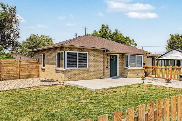3025 Richard Allen Court, Denver, CO 80205