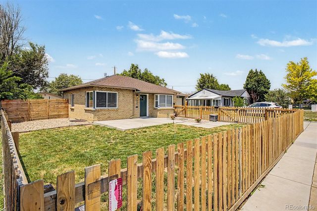3025 Richard Allen Court, Denver, CO 80205