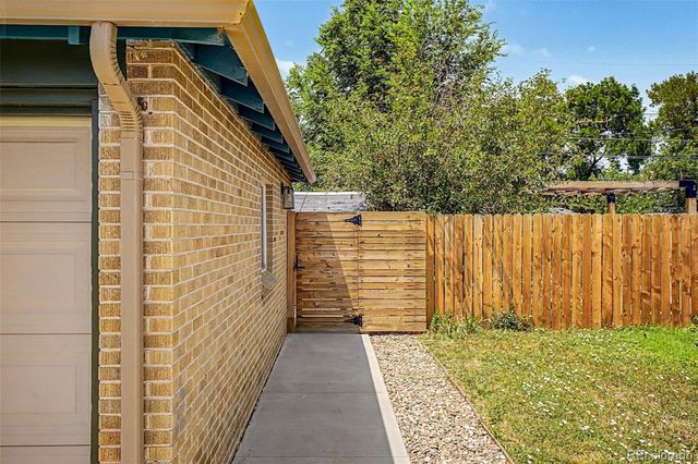 3025 Richard Allen Court, Denver, CO 80205