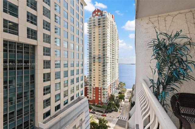 1200 Brickell Bay Drive 1816, Miami, FL 33131