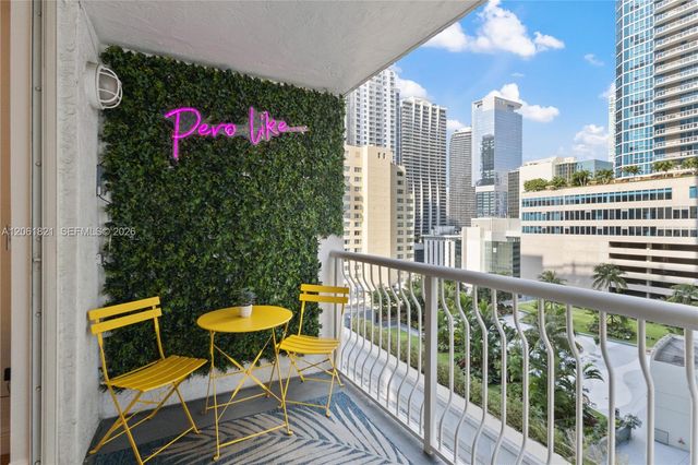 1200 Brickell Bay Drive 1816, Miami, FL 33131