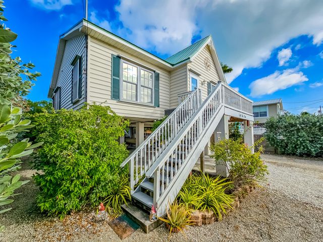 853 Indies Road, Ramrod Key, FL 33042