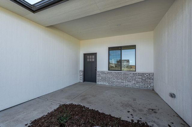 707 E Elmwood St, Park City, KS 67147