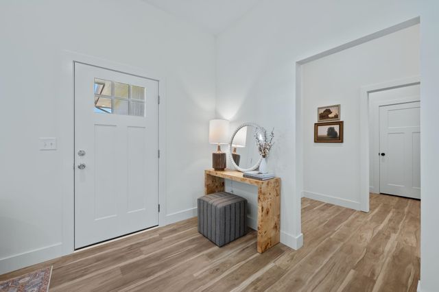 707 E Elmwood St, Park City, KS 67147