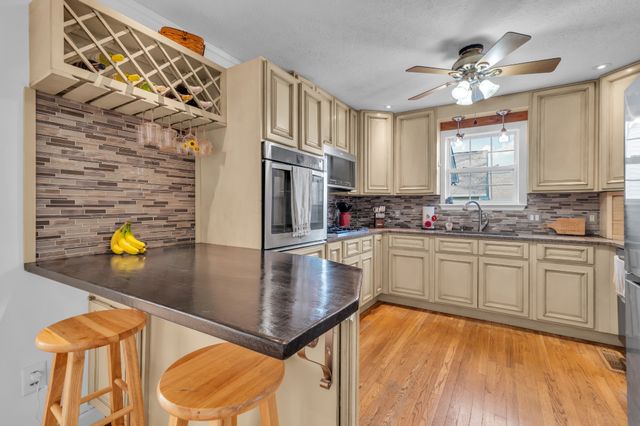 672 Old Snow Hill Rd, Dowelltown, TN 37059