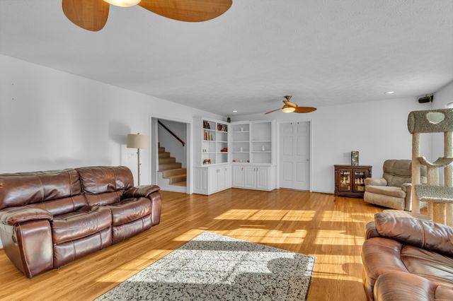 672 Old Snow Hill Rd, Dowelltown, TN 37059