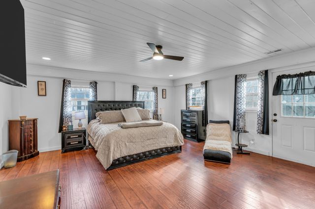 672 Old Snow Hill Rd, Dowelltown, TN 37059