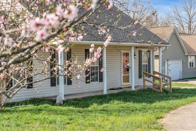 672 Old Snow Hill Rd, Dowelltown, TN 37059