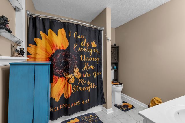 672 Old Snow Hill Rd, Dowelltown, TN 37059