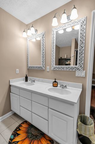 672 Old Snow Hill Rd, Dowelltown, TN 37059