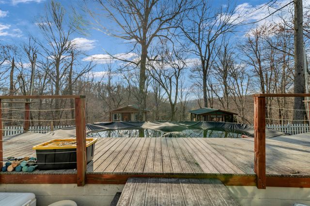 672 Old Snow Hill Rd, Dowelltown, TN 37059